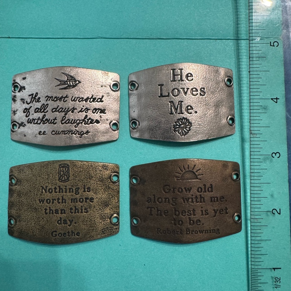 Lenny and Eva 7 pieces Inspirational Bracelets and plates Set - Silver and Gold